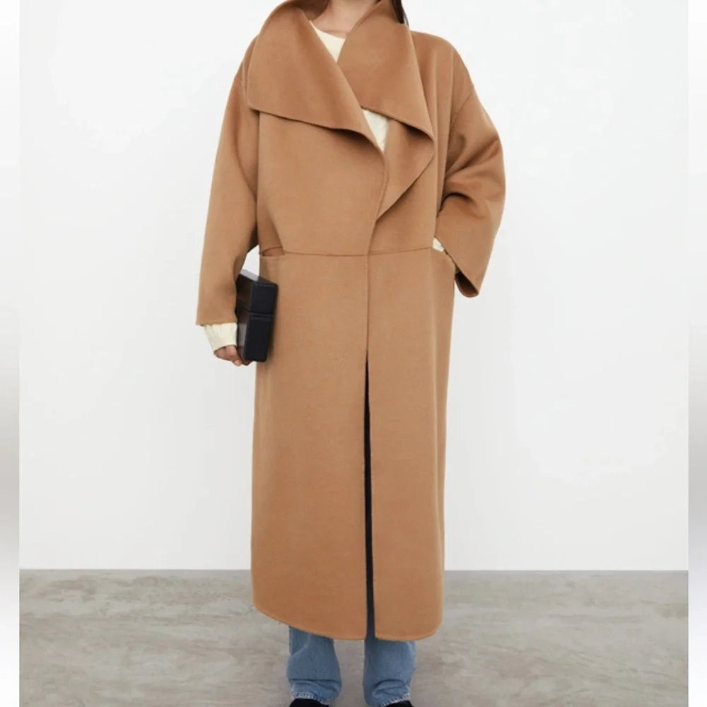 NWOT 💯 wool wrapped up coat - Picture 2 of 6